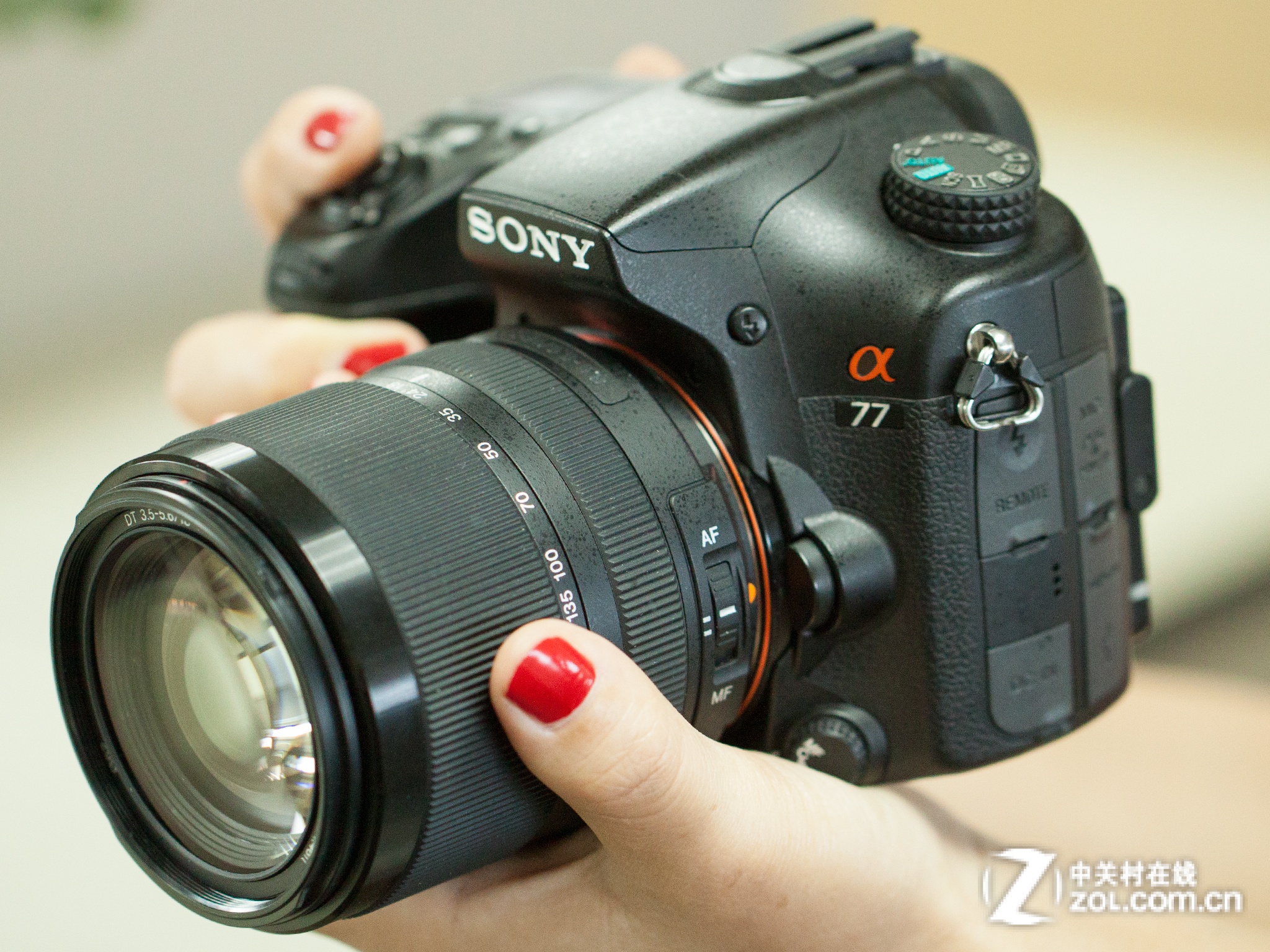 力争史上最牛套头 索尼18-135评测