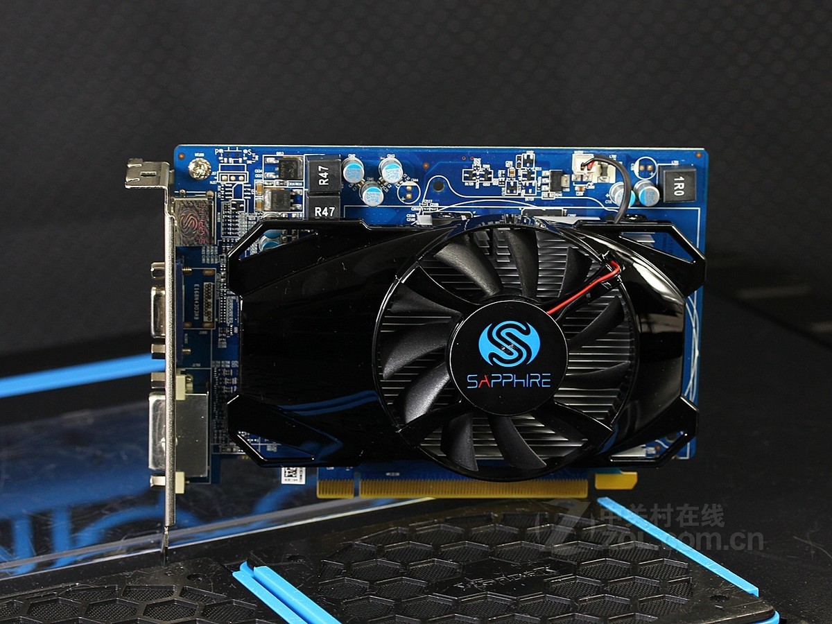 显卡 蓝宝石显卡 蓝宝石hd6570 1g gddr5至尊 图片 效果图3 / 21隐藏