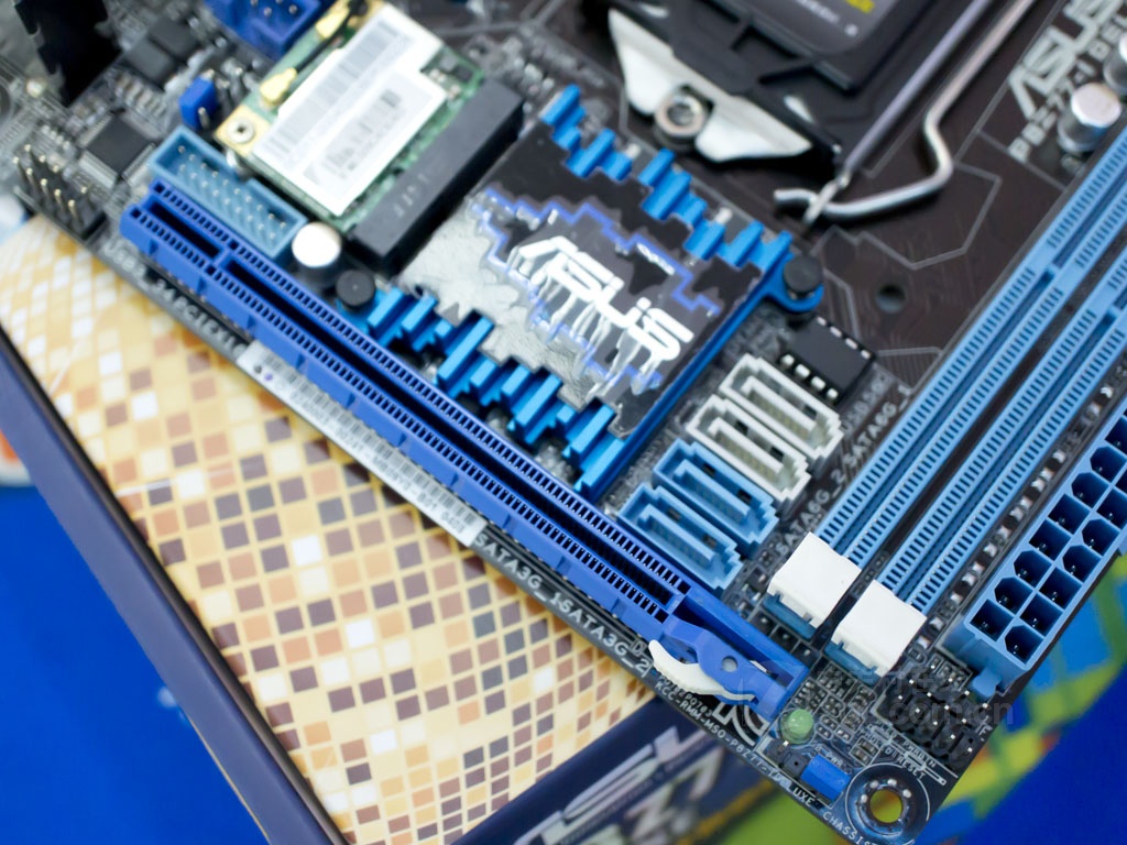 华硕p8z77-i deluxe